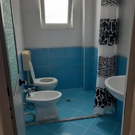 Luisi * Velipojë
