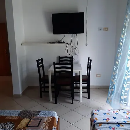 Luisi * Velipojë