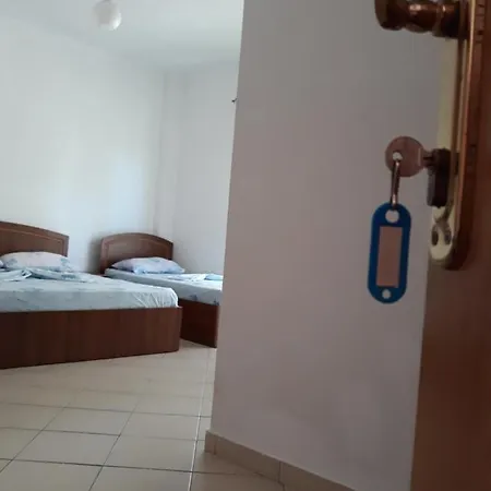 Luisi * Velipojë
